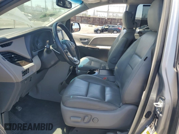 2017 Toyota Sienna XLE Auto Access Seat with VIN 5TDYZ3DC7HS851736, listed as a Copart auction lot 62350585 with 71,833 mi miles and Salvage title. Bid and sale history available at DreamBid. Image 7.