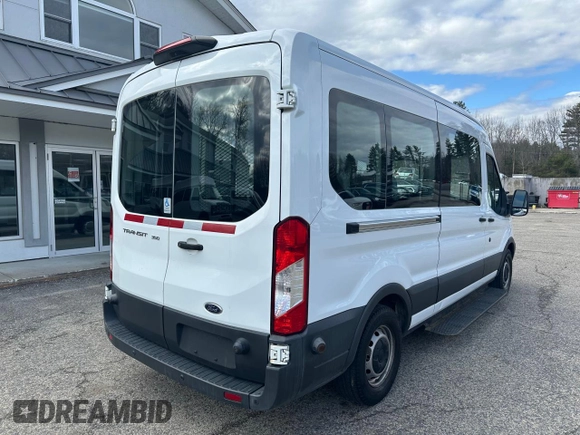 2018 Ford Transit Passenger XL z VIN 1FBZX2CM1JKA87141, wystawiony jako Copart lot #62780235 z przebiegiem 210 850 mil mil oraz Czysty tytuł • Clean title. Historia ofert i sprzedaży dostępna na DreamBid. Obrazek 4.