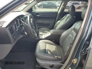 2005 Dodge Magnum RT z VIN 2D4GV58255H622666, wystawiony jako Copart lot #61098065 z przebiegiem 113 214 mil mil oraz Czysty tytuł • Clean title. Historia ofert i sprzedaży dostępna na DreamBid. Obrazek 7.
