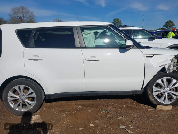 2016 Kia Soul + z VIN KNDJP3A53G7248109, wystawiony jako IAAI lot #41298416 z przebiegiem 150 708 mil mil oraz . Historia ofert i sprzedaży dostępna na DreamBid. Obrazek 14.