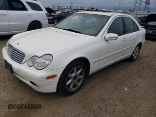 2004 Mercedes-Benz C 240 with VIN WDBRF81J94F454549, listed as a Copart auction lot 73110334 with 133,281 mi miles and Salvage title. Bid and sale history available at DreamBid. Image 1.