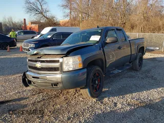 2010 Chevrolet Silverado 1500 LS with VIN 1GCSCREA6AZ123756, listed as a IAAI auction lot 41807463 with Not Provided miles. Bid and sale history available at carsss.com. Image 2.
