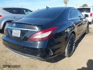 2015 Mercedes-Benz CLS-Class CLS 550 with VIN WDDLJ7DB8FA140210, listed as a IAAI auction lot 41417964 with 106,721 mi miles. Bid and sale history available at carsss.com. Image 4.