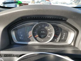 2017 Volvo S60 Dynamic с VIN YV140MTL3H2429058, выставлен на аукционе Copart как лот 41427585 с пробегом 84 651 миль миль и Чистый • Clean title. История ставок и продаж доступна на DreamBid. Изображение 9.