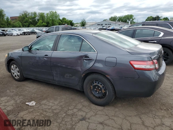 2010 Toyota Camry z VIN 4T1BF3EKXAU046704, wystawiony jako Copart lot #56653825 z przebiegiem 192 691 mil mil oraz Szkoda całkowita • Salvage title. Historia ofert i sprzedaży dostępna na DreamBid. Obrazek 2.