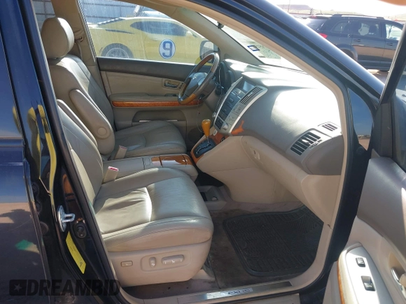 2006 Lexus RX 330 z VIN 2T2GA31UX6C045617, wystawiony jako IAAI lot #42570519 z przebiegiem 202 061 mil mil oraz . Historia ofert i sprzedaży dostępna na DreamBid. Obrazek 5.