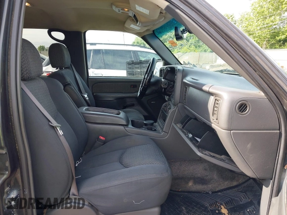 2003 Chevrolet Avalanche with VIN 3GNEC13T23G167220, listed as a IAAI auction lot 42796813 with 195,653 mi miles and . Bid and sale history available at DreamBid. Image 5.