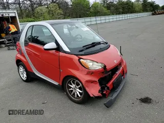 2008 Smart fortwo Pure z VIN WMEEJ31X18K155044, wystawiony jako Copart lot #58137355 z przebiegiem 62 718 mil mil oraz Szkody całkowita. Historia ofert i sprzedaży dostępna na DreamBid. Obrazek 13.