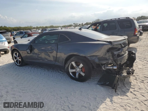 2010 Chevrolet Camaro 2SS z VIN 2G1FT1EW2A9178805, wystawiony jako Copart lot #64282813 z przebiegiem 87 771 mil mil oraz Szkody całkowita. Historia ofert i sprzedaży dostępna na DreamBid. Obrazek 2.