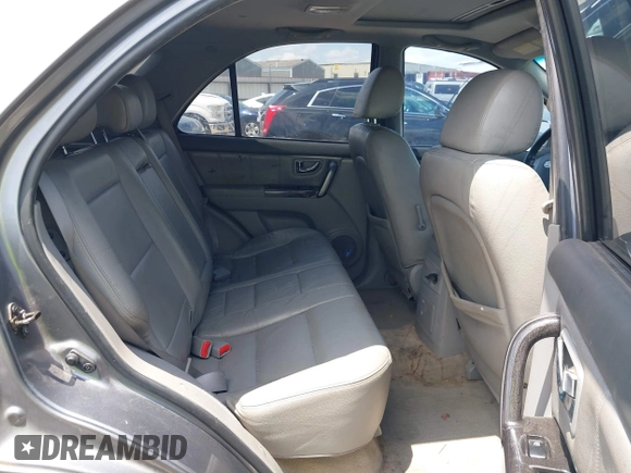 2007 Kia Sorento EX with VIN KNDJD736175693580, listed as a IAAI auction lot 42101625 with 230,030 mi miles and . Bid and sale history available at DreamBid. Image 8.