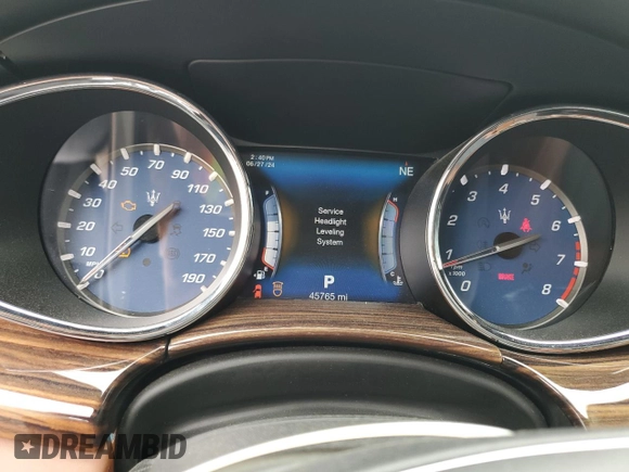 2017 Maserati Quattroporte z VIN ZAM56RRL0H1199204, wystawiony jako Copart lot #60826134 z przebiegiem 45 765 mil mil oraz Szkoda całkowita • Salvage title. Historia ofert i sprzedaży dostępna na DreamBid. Obrazek 9.