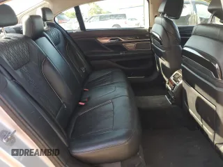 2016 BMW 7 Series 750i xDrive с VIN WBA7F2C58GG419163, выставлен на аукционе Copart как лот 52429835 с пробегом 93 025 миль миль и Списание • Salvage title. История ставок и продаж доступна на DreamBid. Изображение 10.