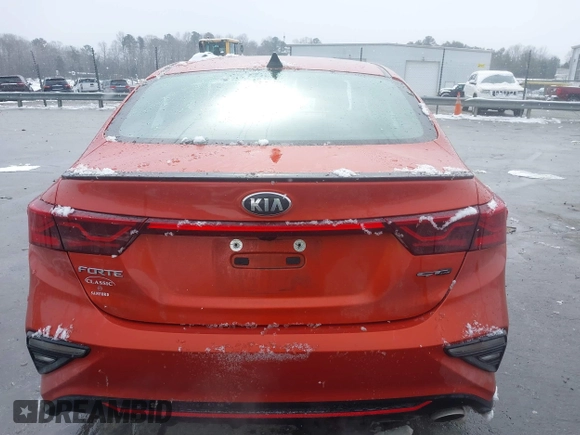 2020 Kia Forte GT-Line with VIN 3KPF34ADXLE152552, listed as a IAAI auction lot 41612032 with 84,039 mi miles. Bid and sale history available at carsss.com. Image 16.