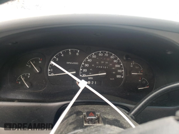 1997 Ford Explorer XLT с VIN 1FMDU35PXVUB80158, выставлен на аукционе Copart как лот 48444595 с пробегом 239 101 миль миль и Списание • Salvage title. История ставок и продаж доступна на DreamBid. Изображение 9.