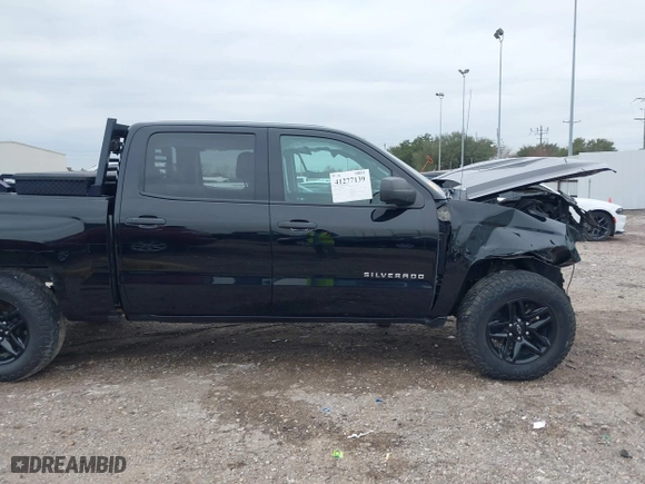 2018 Chevrolet Silverado 1500 Custom with VIN 3GCUKPEC0JG155068, listed as a IAAI auction lot 41277139 with 104,351 mi miles. Bid and sale history available at carsss.com. Image 14.