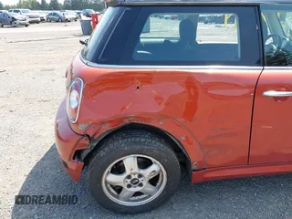 2011 MINI Hardtop with VIN WMWSU3C55BT181956, listed as a IAAI auction lot 42564011 with 106,430 mi miles and . Bid and sale history available at DreamBid. Image 6.