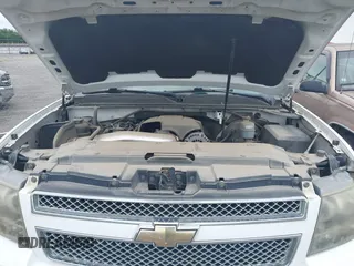 2011 Chevrolet Tahoe LT with VIN 1GNSCBE01BR146546, listed as a IAAI auction lot 39196597 with 206,906 mi miles and . Bid and sale history available at DreamBid. Image 10.