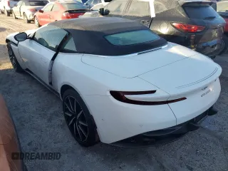 2020 Aston Martin DB11 z VIN SCFRMFCW2LGM09449, wystawiony jako Copart lot #75221044 z przebiegiem Nie podano mil oraz Nie do naprawy. Historia ofert i sprzedaży dostępna na DreamBid. Obrazek 2.
