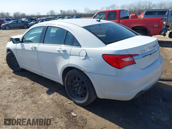 2013 Chrysler 200 LX with VIN 1C3CCBAB1DN640487, listed as a IAAI auction lot 41772952 with 173,109 mi miles. Bid and sale history available at carsss.com. Image 3.