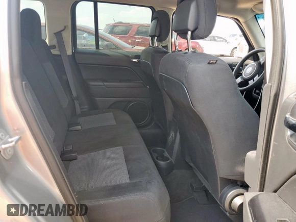 2016 Jeep Patriot Sport z VIN 1C4NJPBAXGD743253, wystawiony jako Copart lot #57150475 z przebiegiem Nie podano mil oraz Szkoda całkowita • Salvage title. Historia ofert i sprzedaży dostępna na DreamBid. Obrazek 11.
