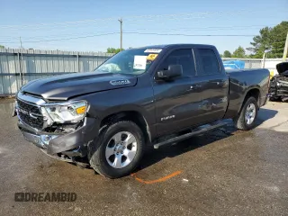 2022 Ram 1500 Big Horn z VIN 1C6RREBT0NN231600, wystawiony jako Copart lot #53449555 z przebiegiem 62 057 mil mil oraz Szkoda całkowita • Salvage title. Historia ofert i sprzedaży dostępna na DreamBid. Obrazek 1.