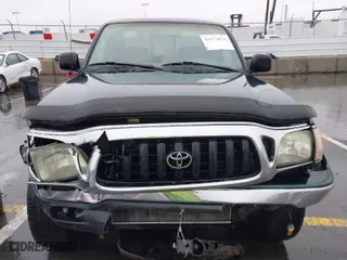 2002 Toyota Tacoma PreRunner with VIN 5TEGN92N32Z098053, listed as a IAAI auction lot 41573670 with 214,168 mi miles. Bid and sale history available at carsss.com. Image 12.