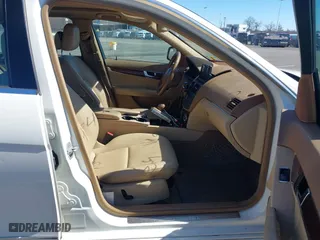 2008 Mercedes-Benz C-Class 3.0L Sport with VIN WDDGF81X78F070150, listed as a IAAI auction lot 41848414 with 193,683 mi miles. Bid and sale history available at carsss.com. Image 5.