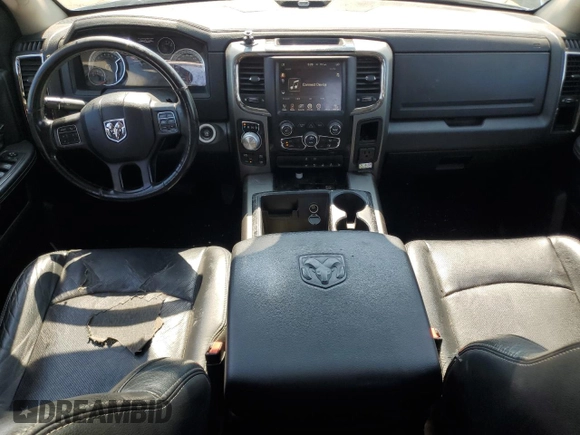 2015 Ram 1500 Sport z VIN 1C6RR7HT3FS584242, wystawiony jako Copart lot #57354125 z przebiegiem Nie podano mil oraz Szkoda całkowita • Salvage title. Historia ofert i sprzedaży dostępna na DreamBid. Obrazek 8.
