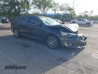 2016 Kia Cadenza Premium with VIN KNALN4D76G5207273, listed as a IAAI auction lot 42018231 with 92,460 mi miles. Bid and sale history available at carsss.com. Image 1.