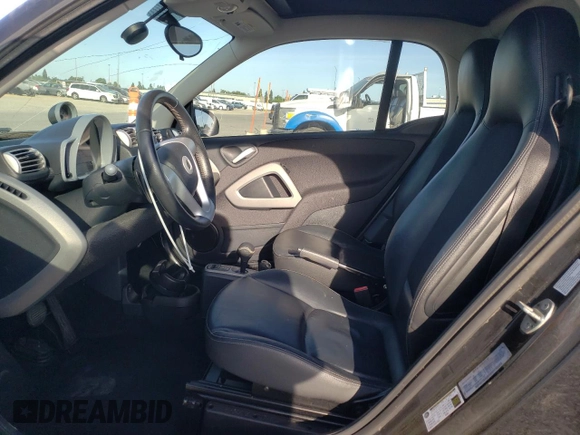 2008 Smart fortwo Pure with VIN WMEEJ31X68K141107, listed as a Copart auction lot 61967365 with Not provided miles and Clean title. Bid and sale history available at DreamBid. Image 7.