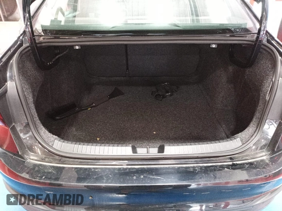 2024 Volkswagen Jetta S z VIN 3VW5M7BU1RM076143, wystawiony jako IAAI lot #42786512 z przebiegiem 30 201 mil mil oraz . Historia ofert i sprzedaży dostępna na DreamBid. Obrazek 20.