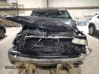 2003 Chevrolet Suburban LT with VIN 3GNGK26UX3G136660, listed as a Copart auction lot 82666304 with 0 mi miles and Salvage Title. Bid and sale history available at carsss.com. Image 5.
