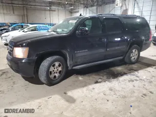 2013 Chevrolet Suburban LT with VIN 1GNSKJE79DR235536, listed as a Copart auction lot 41865805 with 231,576 mi miles and Clean Title. Bid and sale history available at carsss.com. Image 1.