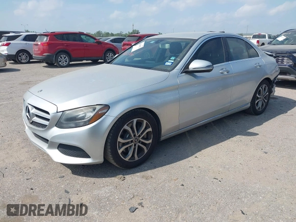 2017 Mercedes-Benz C 300 z VIN 55SWF4JB6HU231626, wystawiony jako IAAI lot #42065902 z przebiegiem 74 607 mil mil oraz . Historia ofert i sprzedaży dostępna na DreamBid. Obrazek 2.