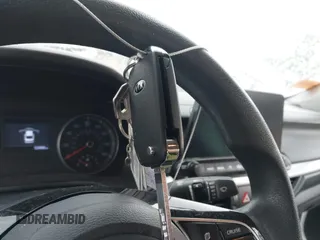 2021 Kia Forte LXS z VIN 3KPF24ADXME377638, wystawiony jako IAAI lot #42467878 z przebiegiem 53 446 mil mil oraz . Historia ofert i sprzedaży dostępna na DreamBid. Obrazek 11.