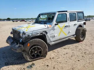 2020 Jeep Wrangler Unlimited Sahara z VIN 1C4HJXEN0LW267878, wystawiony jako Copart lot #65968065 z przebiegiem Nie podano mil oraz Czysty tytuł • Clean title. Historia ofert i sprzedaży dostępna na DreamBid. Obrazek 1.