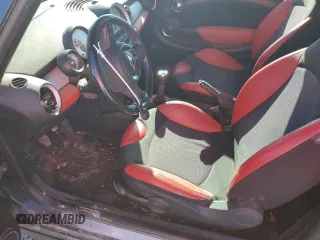 2011 MINI Convertible с VIN WMWZN3C55BTZ89445, выставлен на аукционе Copart как лот 78996404 с пробегом 71 821 миль миль и Списание • Salvage title. История ставок и продаж доступна на DreamBid. Изображение 7.