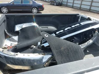 2019 Ram 2500 Big Horn with VIN 3C6UR5DL2KG675282, listed as a IAAI auction lot 41729803 with 88,084 mi miles. Bid and sale history available at carsss.com. Image 12.