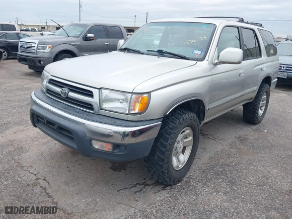 2000 Toyota 4Runner SR5 with VIN JT3HN86R1Y0301238, listed as a IAAI auction lot 41896529 with 317,095 mi miles. Bid and sale history available at carsss.com. Image 2.