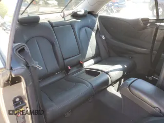 2005 Mercedes-Benz CLK 320 z VIN WDBTJ65J95F129288, wystawiony jako Copart lot #52433525 z przebiegiem 133 344 mil mil oraz Szkoda całkowita • Salvage title. Historia ofert i sprzedaży dostępna na DreamBid. Obrazek 10.