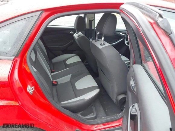 2012 Ford Focus SE with VIN 1FAHP3F22CL297614, listed as a IAAI auction lot 41800486 with 186,642 mi miles. Bid and sale history available at carsss.com. Image 8.