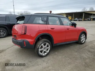2025 MINI Countryman S z VIN WMZ23GA06S7P55977, wystawiony jako Copart lot #54164345 z przebiegiem 3 384 mil mil oraz Szkoda całkowita • Salvage title. Historia ofert i sprzedaży dostępna na DreamBid. Obrazek 3.