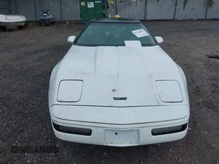 1994 Chevrolet Corvette z VIN 1G1YY22P5R5115381, wystawiony jako IAAI lot #42341684 z przebiegiem Nie podano mil oraz . Historia ofert i sprzedaży dostępna na DreamBid. Obrazek 12.