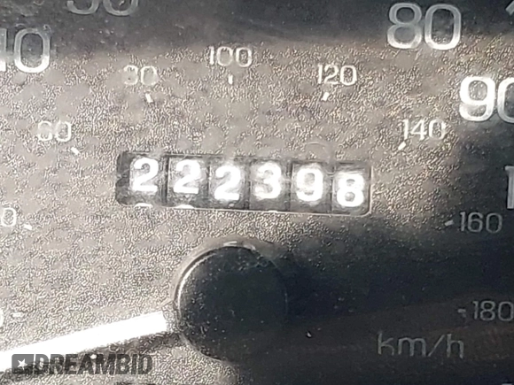 1999 Ford Escort Cool z VIN 3FAKP1137XR175834, wystawiony jako IAAI lot #42137584 z przebiegiem 222 398 mil mil oraz . Historia ofert i sprzedaży dostępna na DreamBid. Obrazek 7.