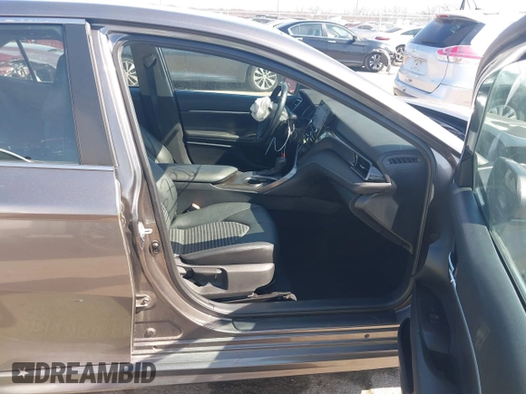 2021 Toyota Camry SE Nightshade with VIN 4T1G11AK4MU432151, listed as a IAAI auction lot 41672800 with 82,051 mi miles. Bid and sale history available at carsss.com. Image 5.