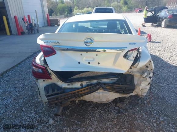 2017 Nissan Altima 2.5 SR with VIN 1N4AL3AP0HC492795, listed as a IAAI auction lot 41801120 with 233,478 mi miles. Bid and sale history available at carsss.com. Image 17.