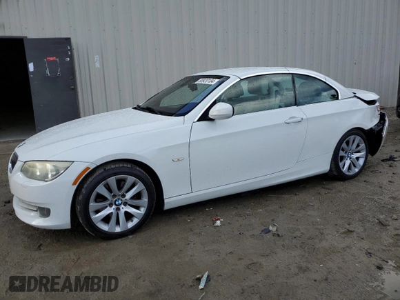 2011 BMW 3 Series 328i with VIN WBADW3C50BE439405, listed as a Copart auction lot 80920104 with 108,923 mi miles and Salvage Title. Bid and sale history available at carsss.com. Image 1.