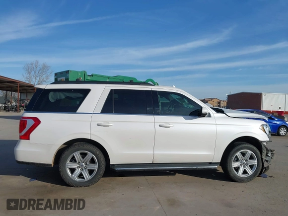 2018 Ford Expedition XLT with VIN 1FMJU1HT5JEA18863, listed as a IAAI auction lot 41815687 with 96,544 mi miles. Bid and sale history available at carsss.com. Image 14.