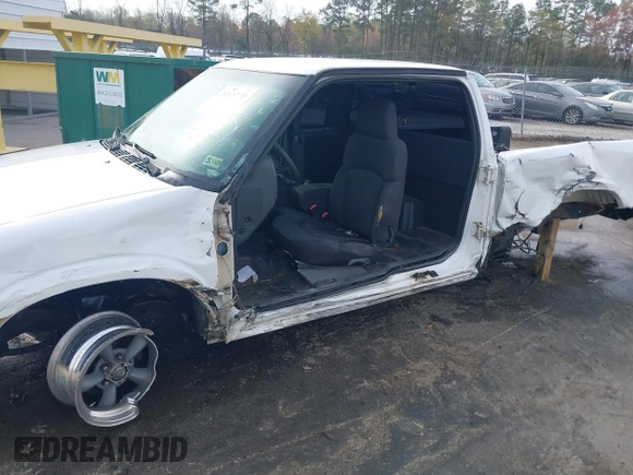 2003 Chevrolet S-10 LS with VIN 1GCCS19X338150624, listed as a IAAI auction lot 41913735 with 255,608 mi miles and . Bid and sale history available at DreamBid. Image 6.