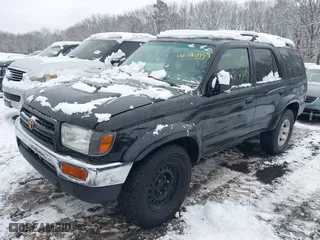 2000 Toyota 4Runner SR5 with VIN JT3HN86R6Y0265160, listed as a IAAI auction lot 41570954 with 999,999 mi miles. Bid and sale history available at carsss.com. Image 2.